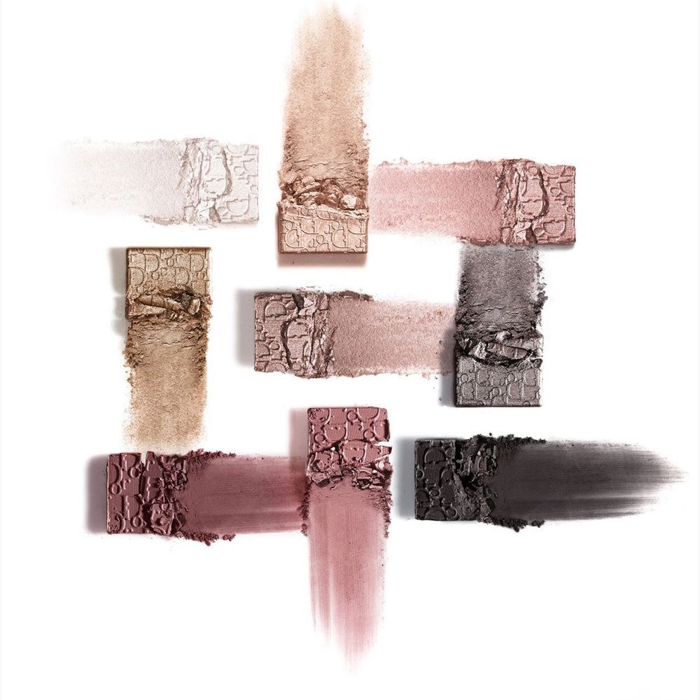 Dior Backstage Eye Palette
Smoky Essentials - Picture 2 of 6